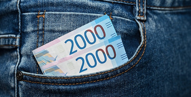 Рост реальных зарплат в России замедлился до 5,2%