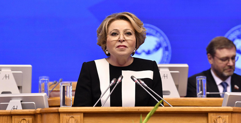 Валентина Матвиенко предложила обязать неработающих россиян платить за ОМС