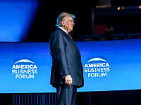 Дональд Трамп запустил программу Genesis для применения ИИ в науке