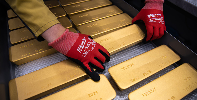 Доля золота в международных резервах России достигла рекорда с 1995 года