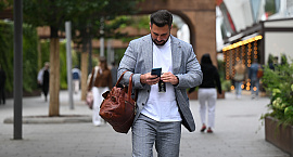 Россиянам начали ограничивать мобильный интернет по возвращении из-за границы