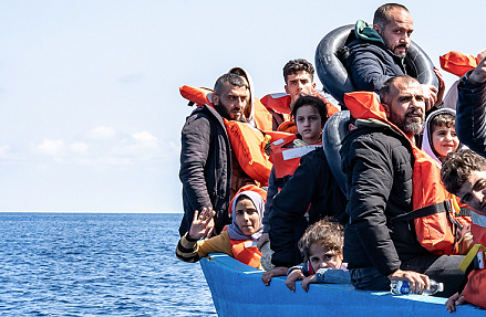 Евросоюз налегает на нелегалов