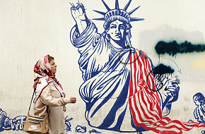 США подбирают руку для удара