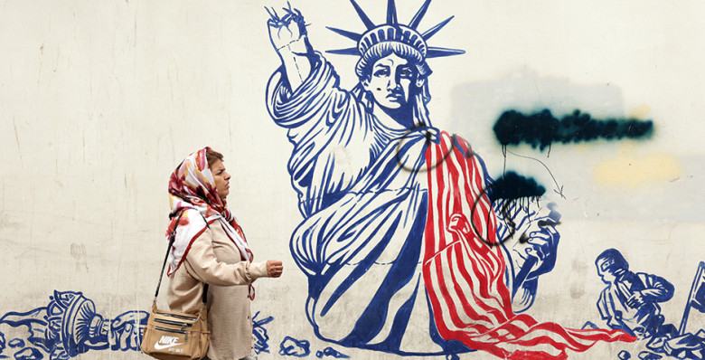 США подбирают руку для удара