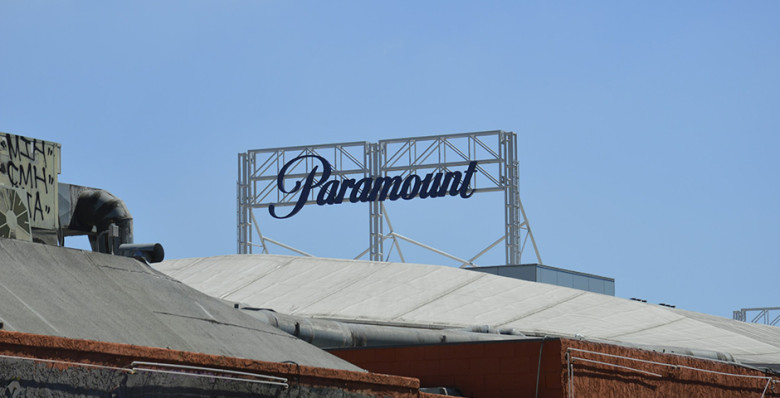 Звезды Голливуда выступили против слияния Paramount и Warner Bros. Discovery