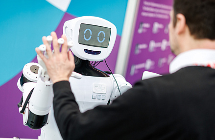 ИИномика на регуляторной развилке