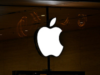 ФАС потребовала от Apple разрешить предустановку российского поисковика