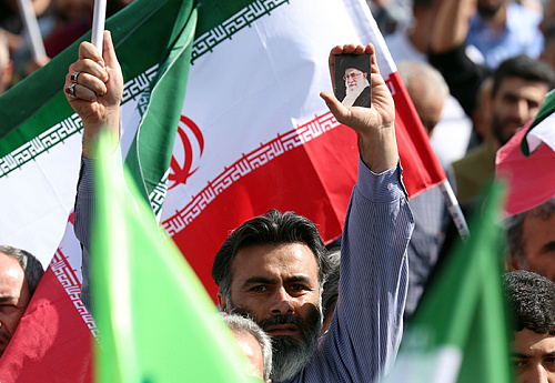 Иран выходит на протест