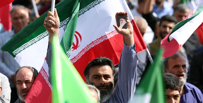 Иран выходит на протест
