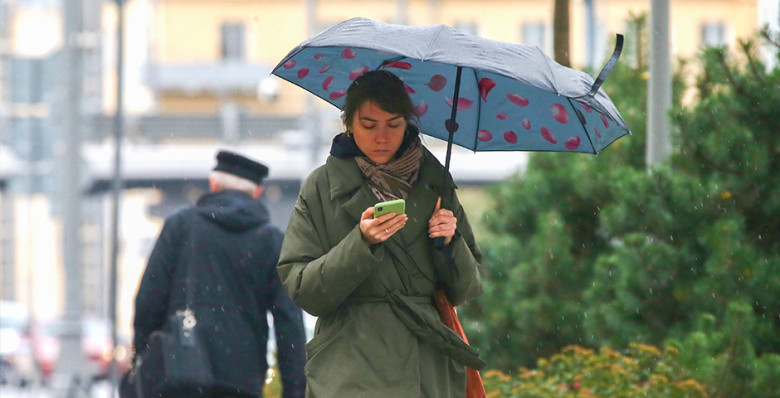 Т-Банк назвал города России, где жены переводят мужьям больше денег