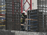 В ЦБ рассказали, почему застройщики не снижают цены на квартиры