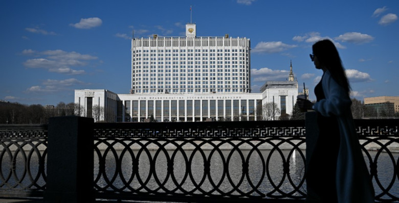 В правительстве анонсировали индексацию зарплат некоторым бюджетникам на 7,6%