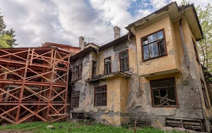 Дачу Фаберже в Петербурге выставили на торги за 47 млн рублей