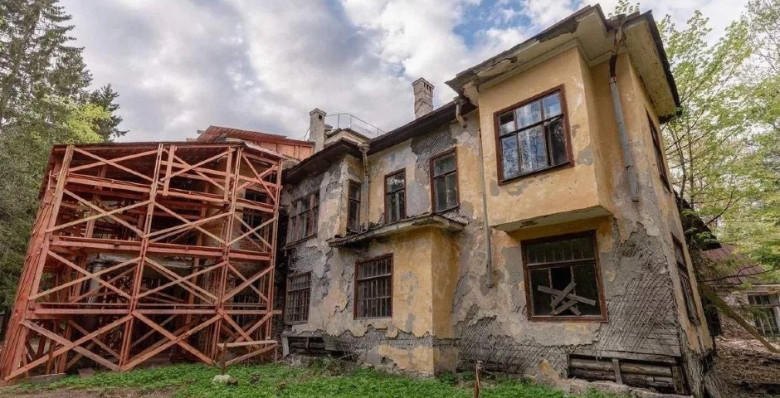 Дачу Фаберже в Петербурге выставили на торги за 47 млн рублей