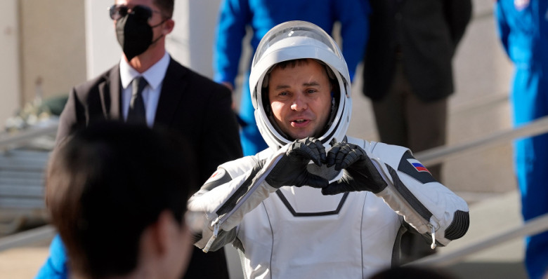 Корабль Crew Dragon с российским космонавтом пристыковался к МКС