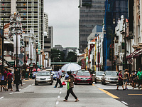 В Сингапуре ввели порку розгами за кибермошенничество