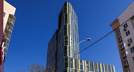 В Екатеринбурге при атаке БПЛА пострадали 44 квартиры в жилом доме