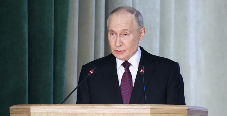 Владимир Путин призвал избавиться от избыточных барьеров для бизнеса