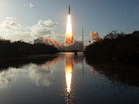 NASA запустила к Луне первый за полвека пилотируемый корабль