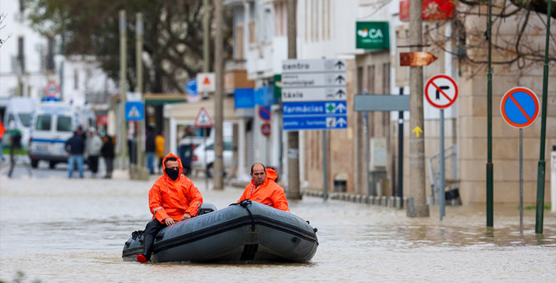 На Португалию и Испанию обрушился ураган «Леонардо»