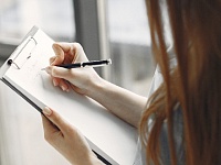 Владимир Путин запретил навязывать покупателям дополнительные услуги