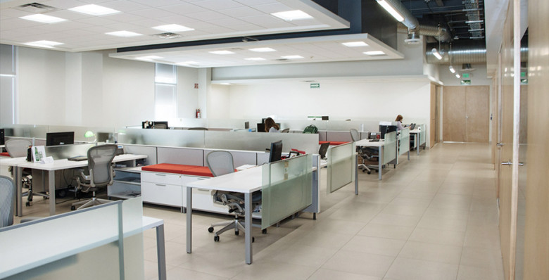 FT: в США под увольнения могут попасть 52 тыс. сотрудников крупных компаний