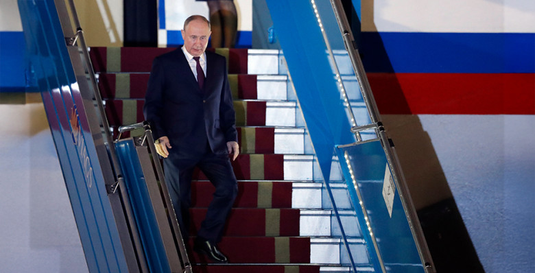 Самолет с Владимиром Путиным приземлился в аэропорту Анкориджа