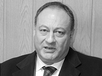 Умер бывший член Совета Федерации Владимир Слуцкер