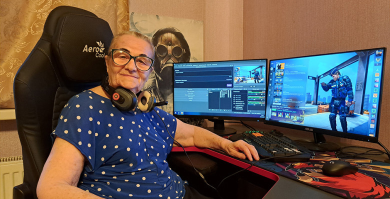 77-летняя стримерша из России получила киберспортивную премию NNYS