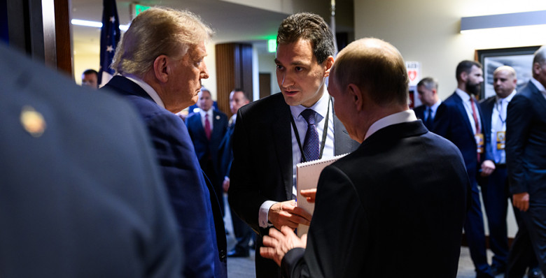 Кремль: Дональд Трамп предлагал Владимиру Путину обсудить встречу с Владимиром Зеленским