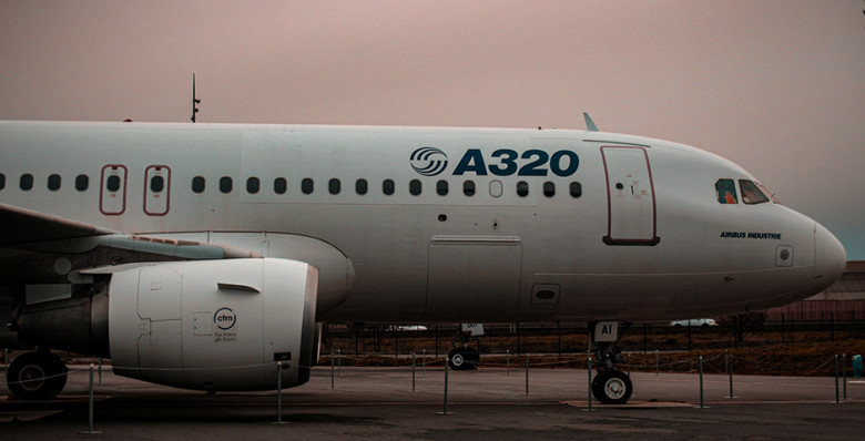 Акции Airbus рухнули на фоне сообщений о производственном браке в лайнерах A320
