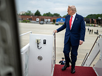 Дональд Трамп допустил встречу с Владимиром Путиным через две недели