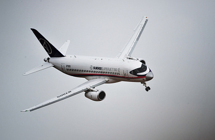 Superjet тянет к земле