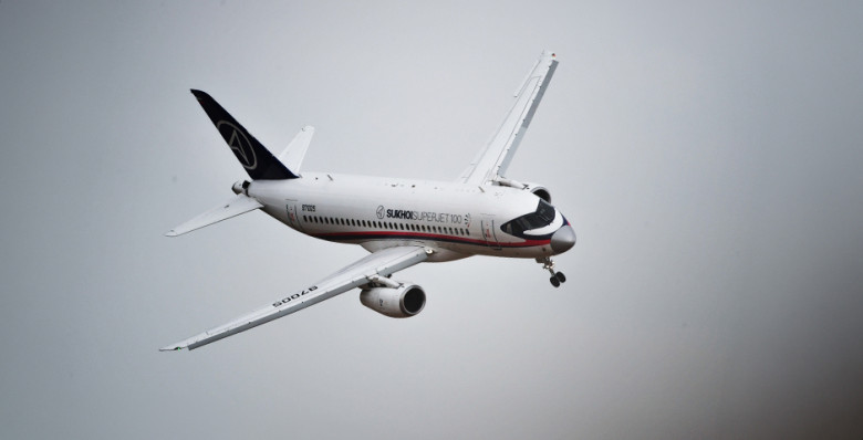 Superjet тянет к земле