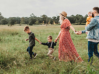 Госдума приняла закон о льготах для матерей-героинь