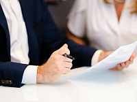 В Петербурге суд впервые прекратил квартирный спор по «схеме Долиной»