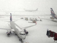 В московских аэропортах отменили 34 рейсов из-за снегопада