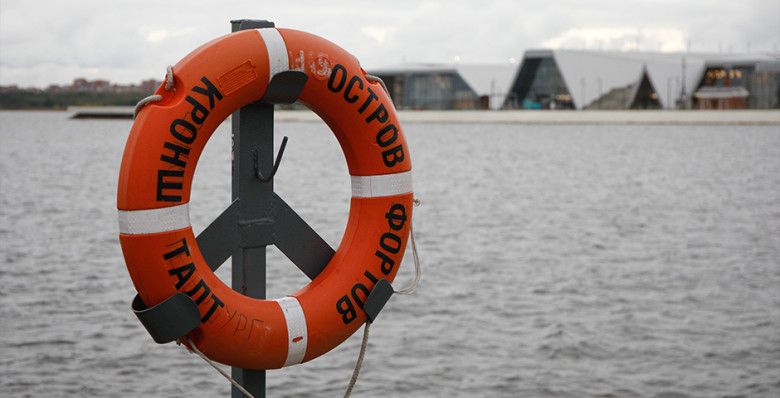 Александр Беглов сообщил о повреждениях в Кронштадте при атаке беспилотника