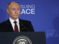 Владимир Путин собрал совещание по итогам визита на Аляску
