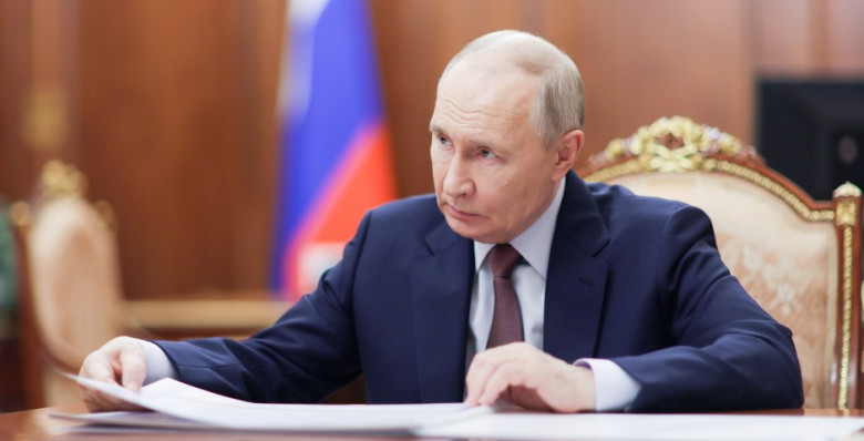 Владимир Путин подписал указ об эксперименте по отсрочке уплаты НДС для импортеров