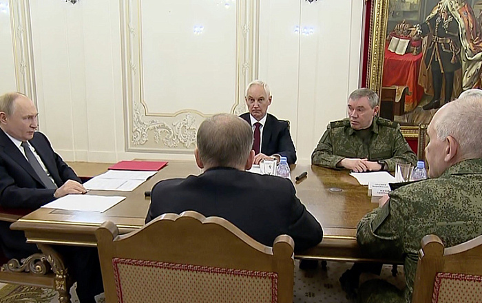 Владимир Путин встретился с военными в свой день рождения