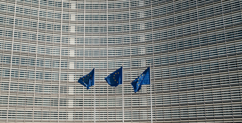 ЕК пригрозила Meta ответом на ограничения доступа ИИ-ассистентов к WhatsApp