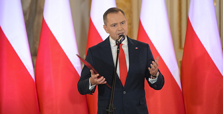 Кароль Навроцкий официально вступил в должность президента Польши
