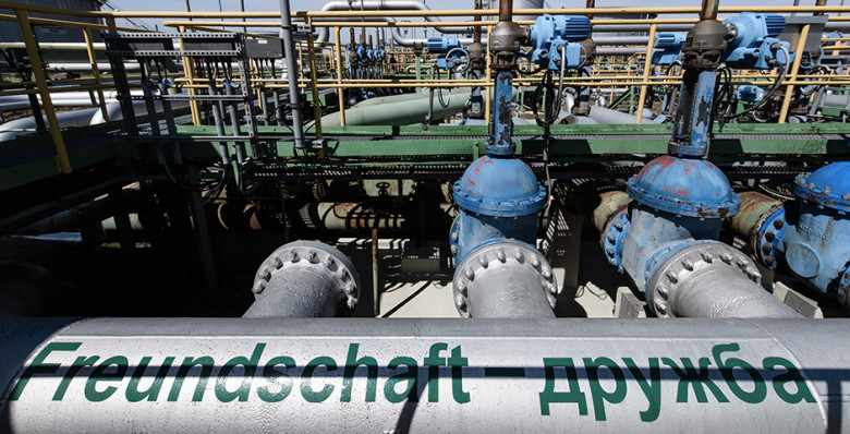 «Дружба» дружбой, а нефть — врозь