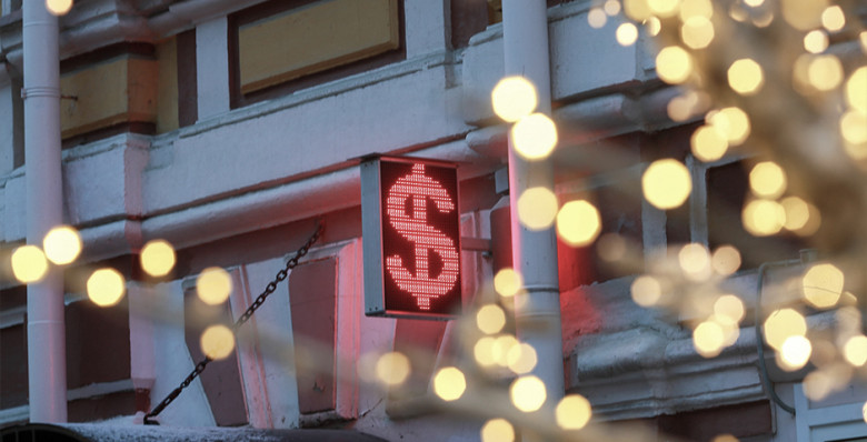 Внебиржевой курс доллара опустился ниже 75 руб. впервые с марта 2023 года