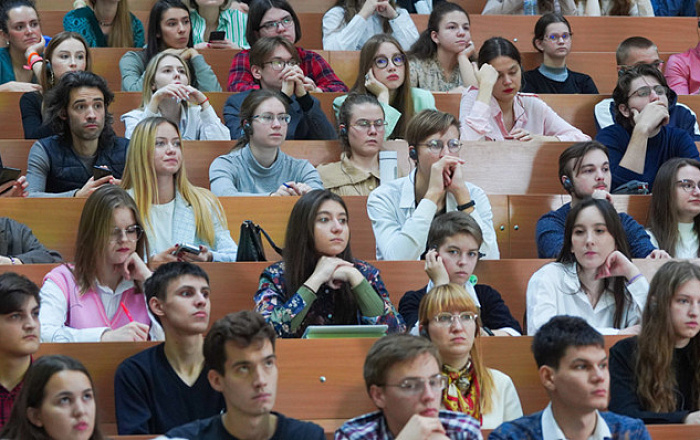 С 2027 года в педвузах появится профильное вступительное испытание