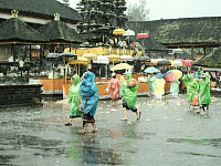 На Бали объявили красный уровень опасности из-за проливных дождей