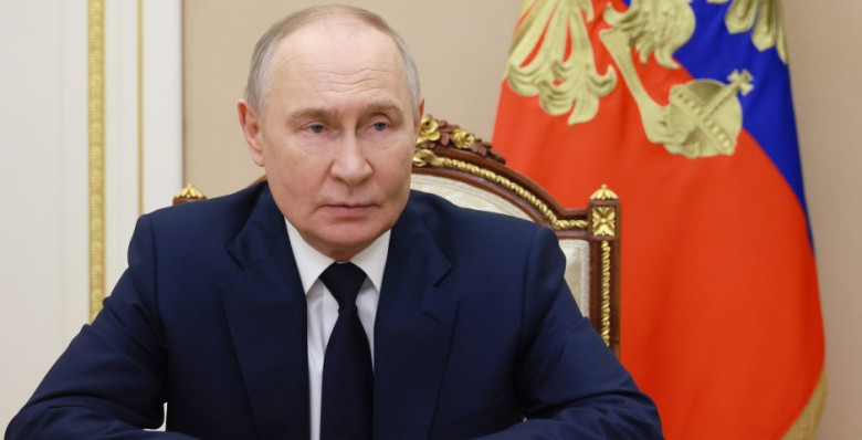 Владимир Путин подписал закон об отмене ежегодных деклараций госслужащих о доходах и имуществе