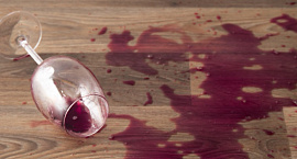 Никита Михалков не раскрыл личность облившего Владимира Путина вином