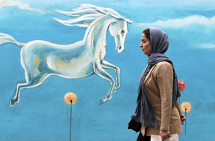 Санкции против Тегерана и Москвы работают по-разному